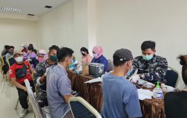 Vaksin untuk Masyarakat Terus Digencarkan TNI AL Batam dan Dinkes