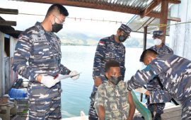 TNI AL Kembali Laksanakan Vaksinasi Door to Door di Jayapura