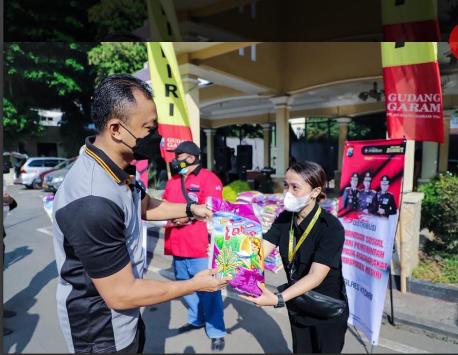 Bansos Polres Kab Kediri bersama insan pers