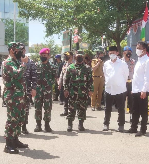 Komandan Lanal Batam Hadiri Acara Peninjauan Posko PPKM dan Vaksinasi oleh Wakapolri