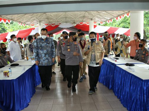 Percepat Vaksinasi, Kapolri Tegaskan Siap Bekerja Sama dengan Semua Pihak