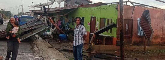 Angin Puting Beliung Merusak Rumah Warga Desa Kubu Colia