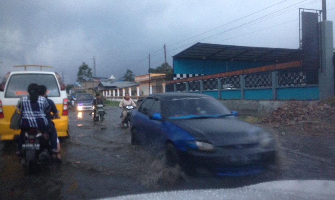 Lokasi Banjir di Jalan Jamin Ginting, Desa Raya, Kecamatan Berastagi Kabupaten Karo. Sumatera Utara.