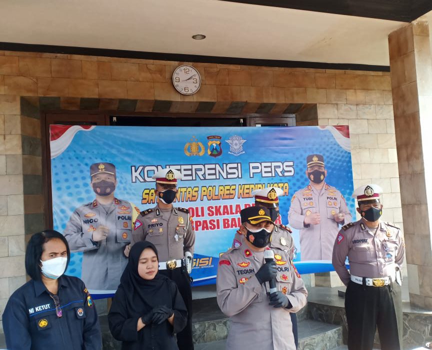 Konferensi pers terkait kendaraan dengan kenalpot brong.