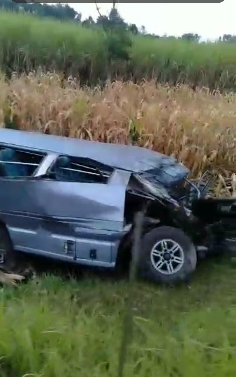 Kondisi mobil setelah tertabrak dan terseret KA