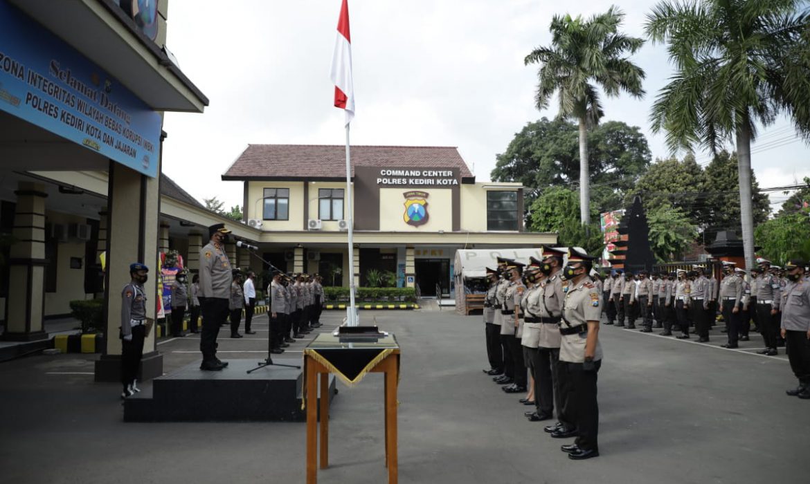 Upacara Sertijab Mapolres Kediri Kota