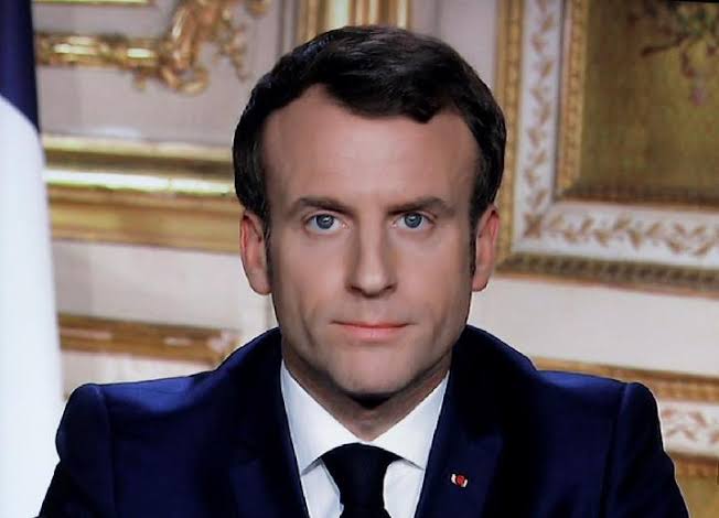 Presiden Prancis 3 Kali Diserang Warga Sendiri