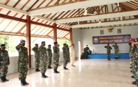 Danlanal Terima Laporan Kenaikan Pangkat Perwira, Bintara, Tamtama dan PNS Lanal Dabo Singkep
