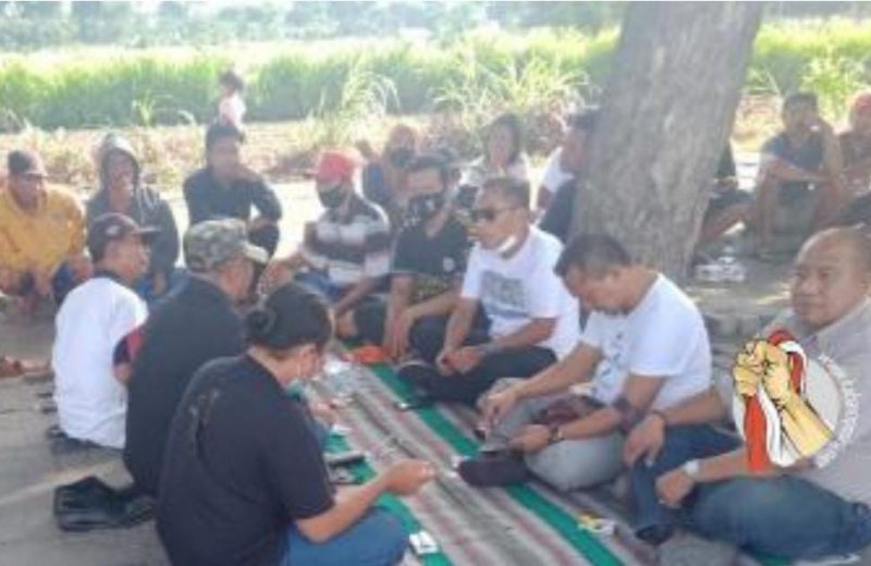 Perkumpulan PKL di simpang lima gumul Kab.Kediri