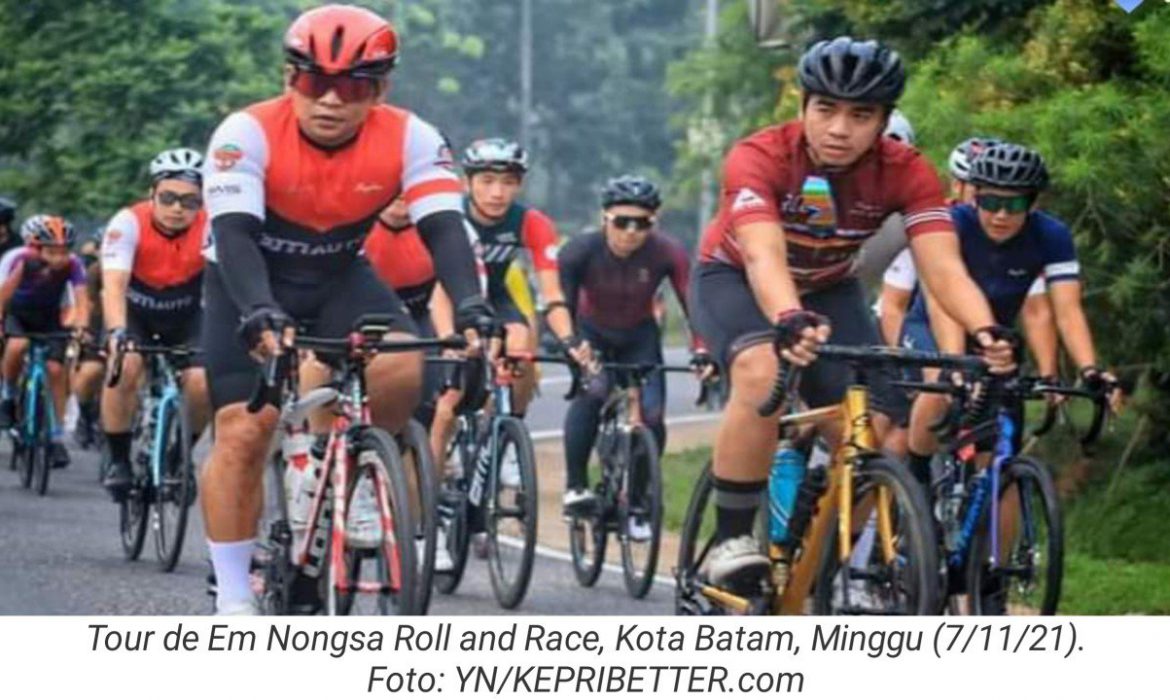 Ratusan Pembalap dari Berbagai Daerah Ramaikan Tour de Em Nongsa Roll and Race