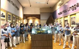 20 Anggota Iwabri Berkunjung ke Museum Raja Ali Haji