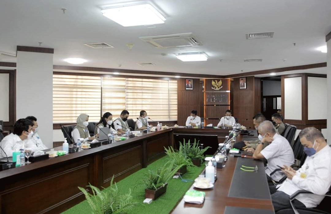 Wali Kota dan Wakil Wali Kota Batam Terima Kunjungan Satgas Covid-19 Nasional