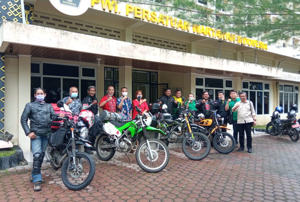 Dilepas Ketua PWI Sumut, Tim JKW-PWI Akan Menuju Riau dan Kepri