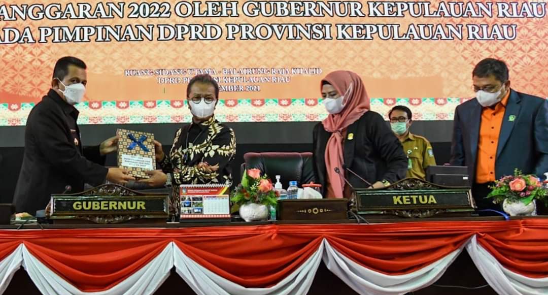 Di Hadapan Anggota DPRD, Gubernur Ansar Sampaikan Nota Keuangan dan Ranperda Kepri Tahun 2022