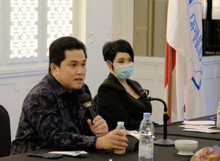 BUMN Watch Minta Presiden Pecat Erick Thohir