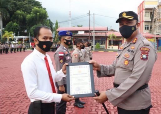 Polres Karimun Berikan Penghargaan ke 29 Anggota