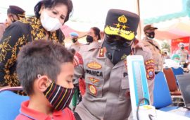 Kapolda Sumut Bersama Bupati Karo Tinjau Vaksinasi Serentak di SD Bertingkat Kaban Jahe