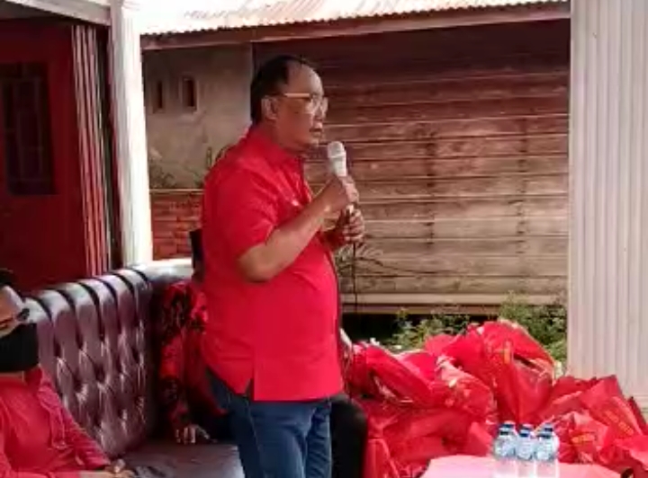 Effendi Sianipar: Puan Maharani, Ketua DPR Wanita Pertama yang Bagikan Beras