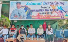 Pembukaan Turnamen Voli di Karimun Ditandai dengan Servis Pertama Ramlan