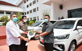 Gubernur Ansar Serahkan Bantuan 4 Unit Kendaraan Operasional untuk 3 Yayasan di Tanjungpinang