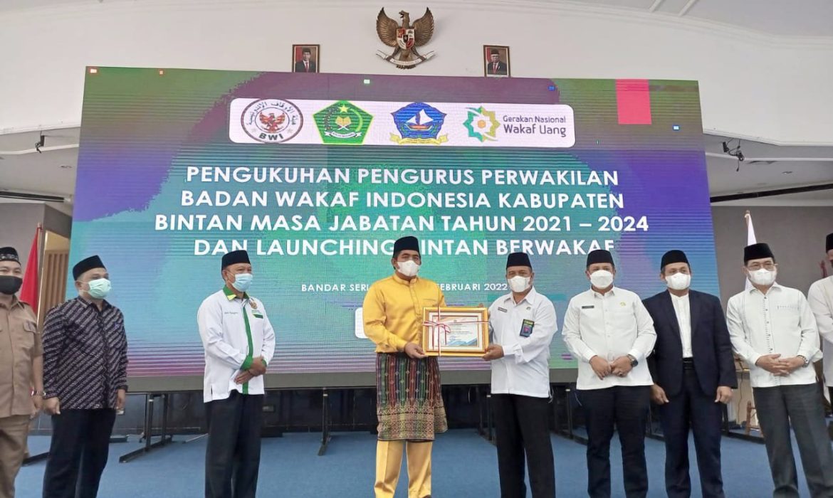 Plt Bupati Launching Gerakan Bintan Berwakaf