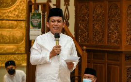 Tingkatkan Ukhuwah Islamiyah, Pemprov Kepri Serahkan Bantuan Rp920 Juta Untuk Masjid An-Nur Kawal