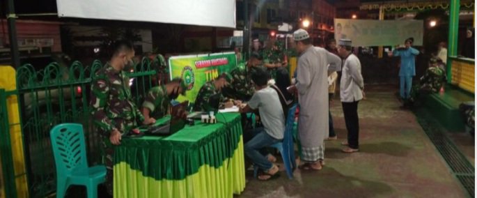 Kodim 0317/ Tanjung Balai Karimun Gelar Vaksinasi Satu Malam 2 Titik Lokasi