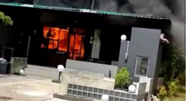 Kafe Janji Jiwa Karimun Terbakar