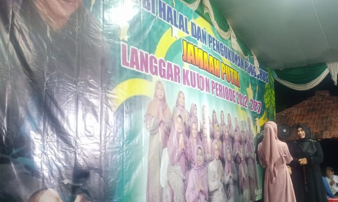 Gus Lik Hadiri Pengukuhan Pengurus Jemaah Putri Langgar Kulon