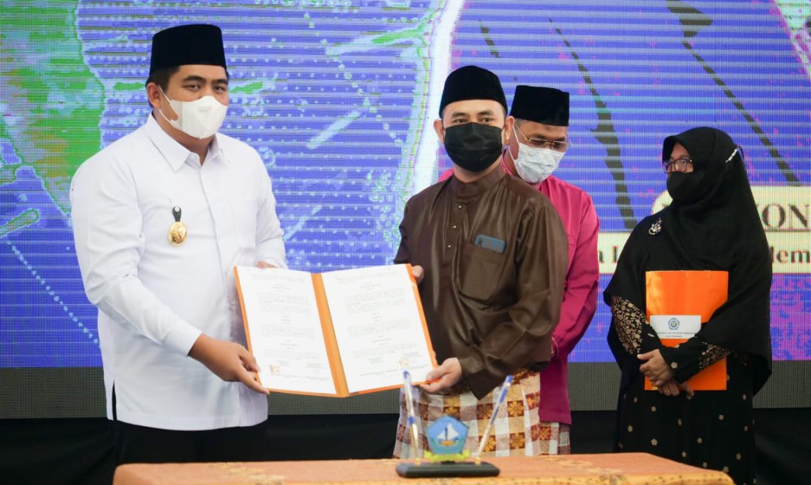 Pemkab Bintan Lakukan Penandatanganan MoU dengan 5 Perguruan Tinggi