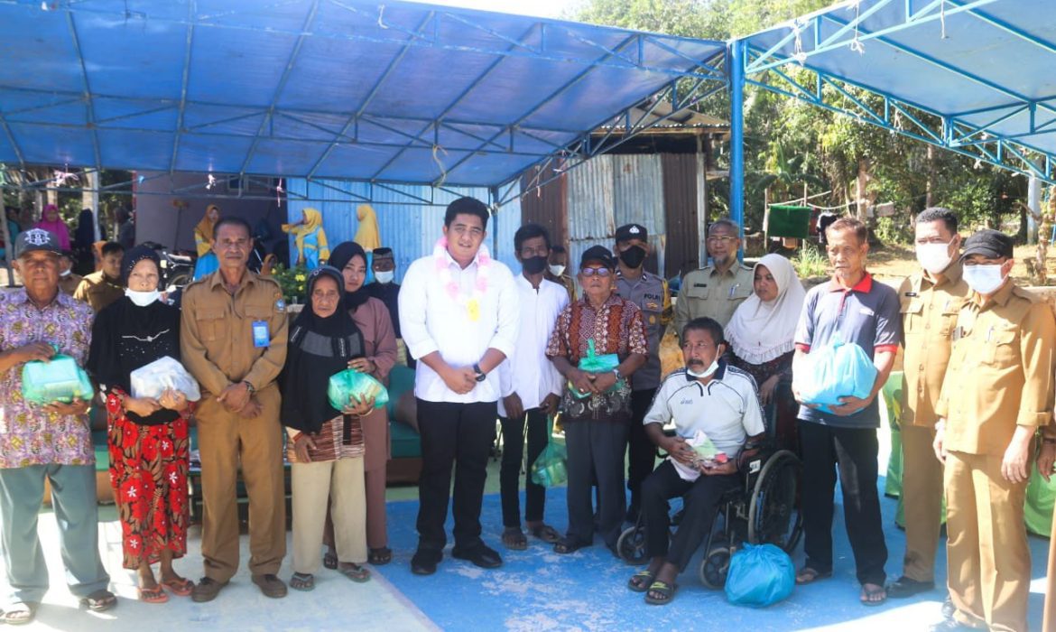 Roby tabur 4000 bibit Kerapu dan berikan bantuan di Desa Numbing