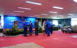 SMP Presiden Wisuda 41 Murid dengan Upacara Semi Militer Berdisiplin