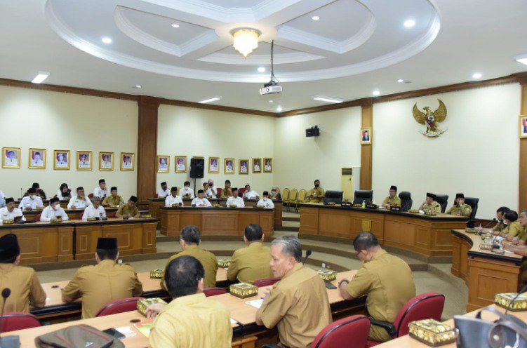 Hadiri Rapat Pemberangkatan Jemaah Calon Haji di EHA Provinsi Riau Tahun 2022, Ini Kata Bupati Bengkalis