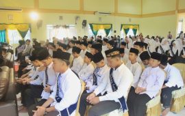 Sebanyak 88 Orang Purnasiswa MTS dan MA Pondok Pesantren Madani Tebuireng Bintan Wisuda