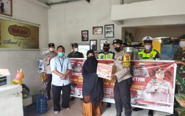 Peringati HUT Bhayangkara ke-76, Polsek Batam Kota Gelar Baksos dan Bansos