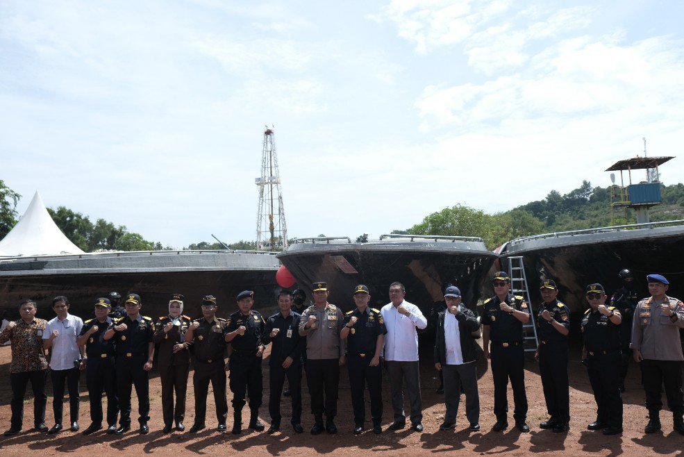 Bea Cukai Ungkap TPPU dalam Penyeludupan Rokok Impor Ilegal dengan Kapal HSC