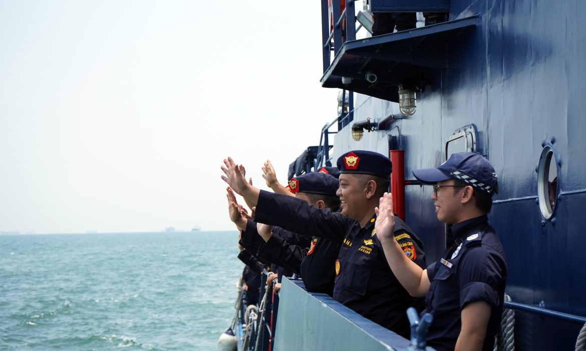 Rendezvous at Sea Bea Cukai Bersama Singapore Police Coast Guard, Tingkatkan Pengawasan Laut Melalui Patroli Perbatasan Terkoordinasi