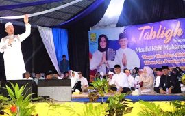 Masyarakat Tumpah Ruah Saksikan Ceramah Ustadz Das’ad Latif di Tanjungpinang