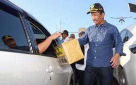 Turun Langsung ke Jalan, Wali Kota Batam Muhammad Rudi Pimpin Penggalangan Dana untuk Cianjur