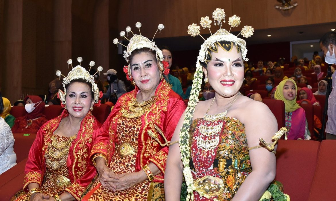 Paes Ageng Muncul pada Peringatan Hari Ibu Sekolah Darurat Kartini