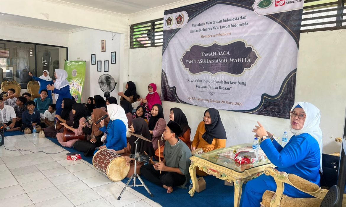 PWI Pusat dan IKWI Resmikan Taman Baca Panti Asuhan Amal Wanita di Ciputat