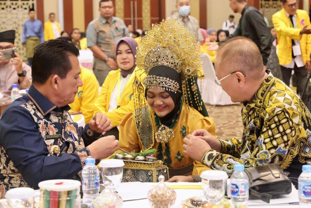 Bersama Wamendag RI Jerry Sambuaga, Gubernur Ansar Jadi Keynote Speaker di Seminar Nasional Uniba