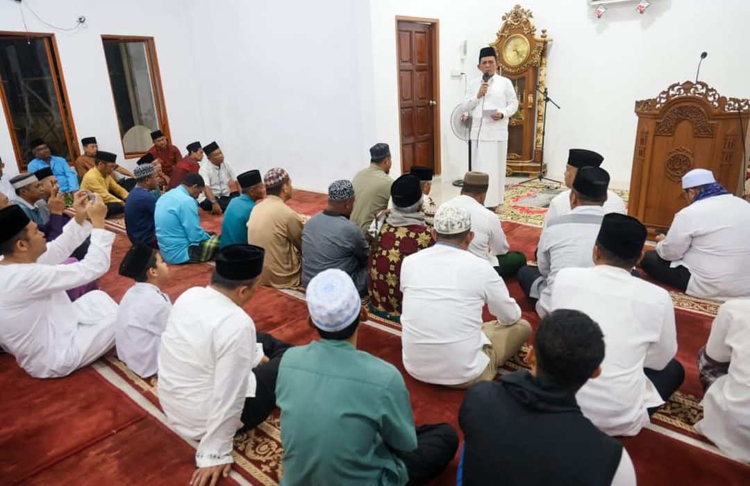 Gubernur Kepulauan Riau H. Ansar Ahmad Laksanakan Safari Subuh di Masjid Darut Taubah Tanjung Buntung Bengkong