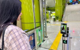 Stasiun Gambir Hadirkan Face Recognition Boarding Gate, Pemeriksaan Tiket Cukup Melalui Pindai Wajah