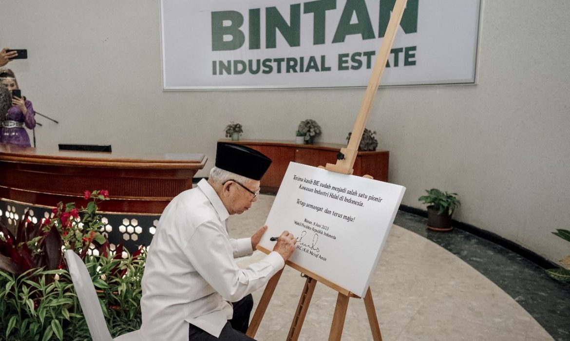 Wapres Tinjau Pionir Kawasan Industri Halal di Indonesia