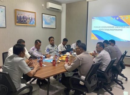 Tingkatkan Pencegahan Laka, 5 Pilar Keselamatan Lalu Lintas Kota Tanjungpinang Laksanakan Rapat Koordinasi Forum Komunikasi Lalu Lintas