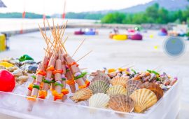 HARRIS RESORT WATERFRONT TAWARKAN 3 JAM MAKAN SEAFOOD DAN BBQ SEPUASNYA