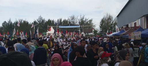 Meski Panas Terik, Ribuan Warga Batam Antusias Hadiri Kampanye Akbar Paslon ASLI dan SAYANG di Ocarina