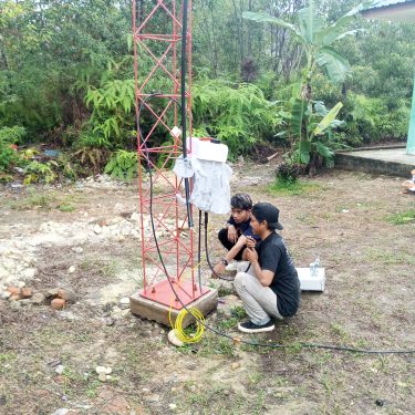 Diskominfo Lingga Perkuat Pendidikan Digital, SMP Negeri 3 Lingga Kini Dilengkapi Tower Internet