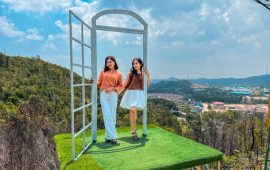 YELLO Hotel Harbour Bay Batam Hadirkan Pengalaman Menginap Plus Petualangan Alam di Puncak Beliung Batam